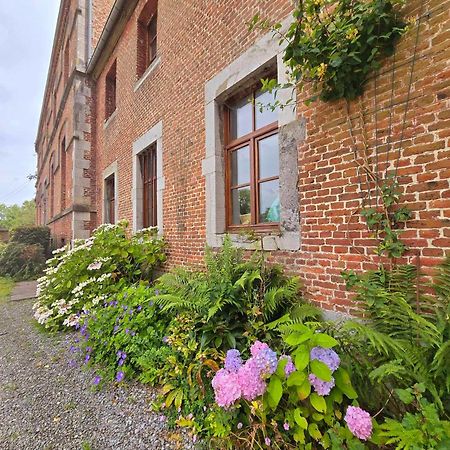 Chateau De Wallay - Petit Quartier Ohey Exterior foto